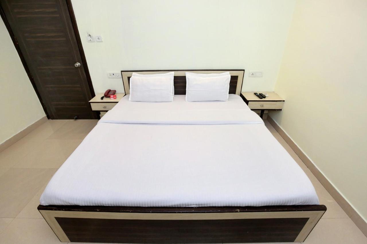 Oyo 9243 Trumpets Hotel Amritsar Exteriör bild