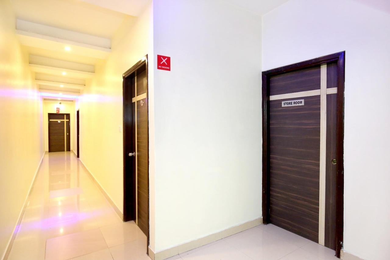 Oyo 9243 Trumpets Hotel Amritsar Exteriör bild
