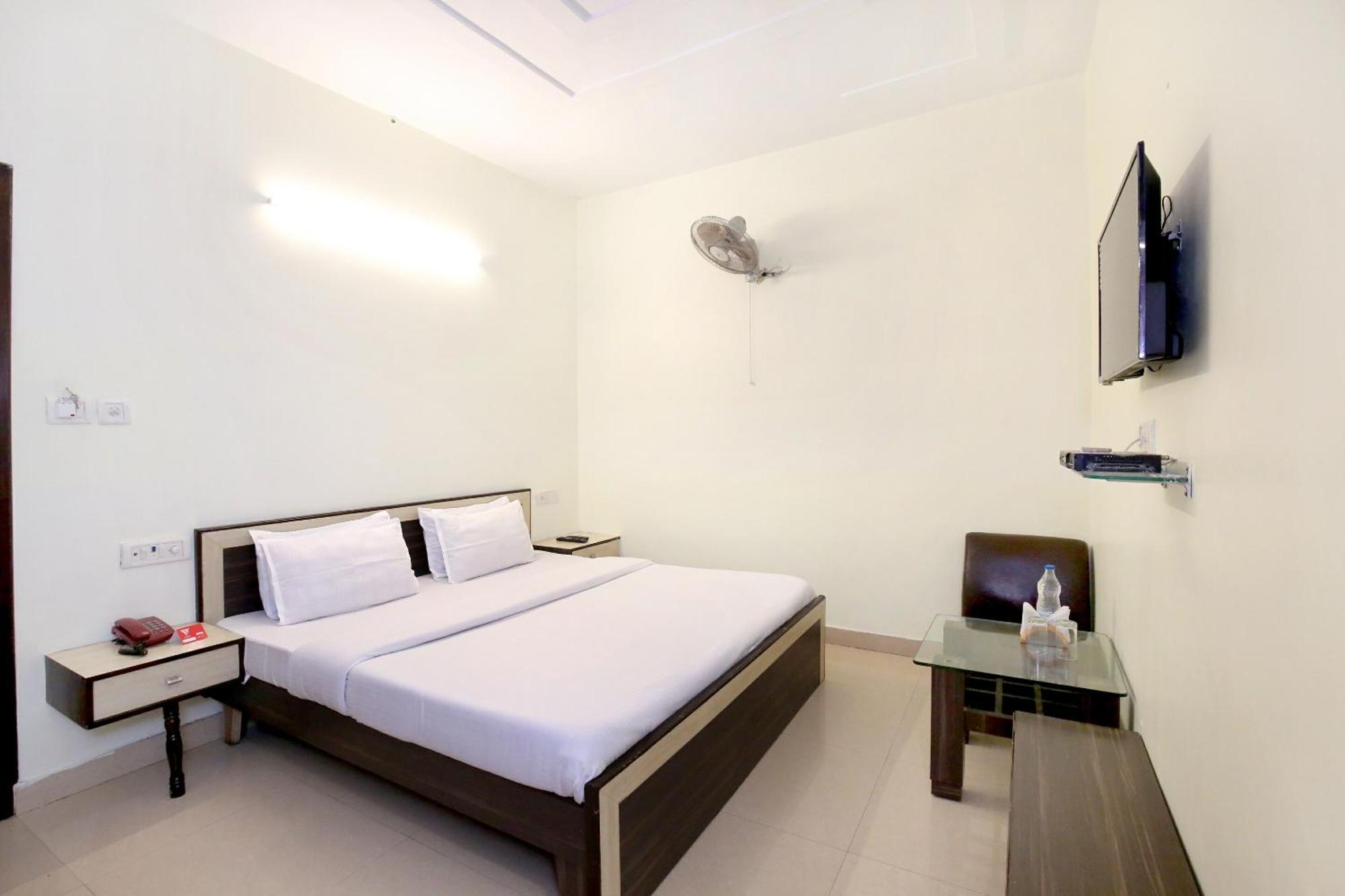 Oyo 9243 Trumpets Hotel Amritsar Exteriör bild